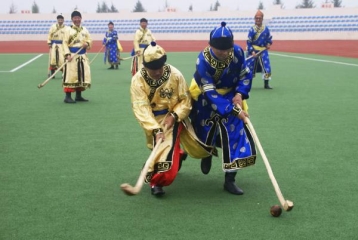 达斡尔族民间传统体育曲棍球